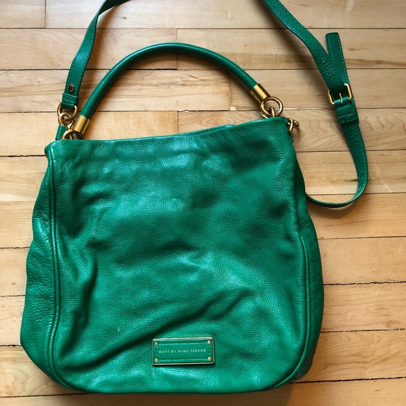 Marc Jacobs Handbags - Marc Jacobs bag crossbody hobo leather green